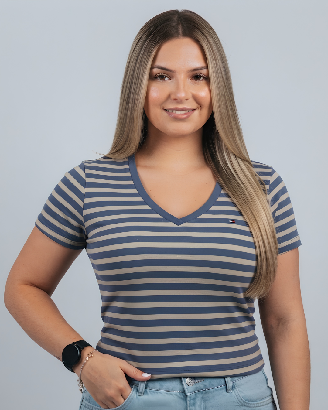 Blusa Tommy Hilfiger color beige rayas azules