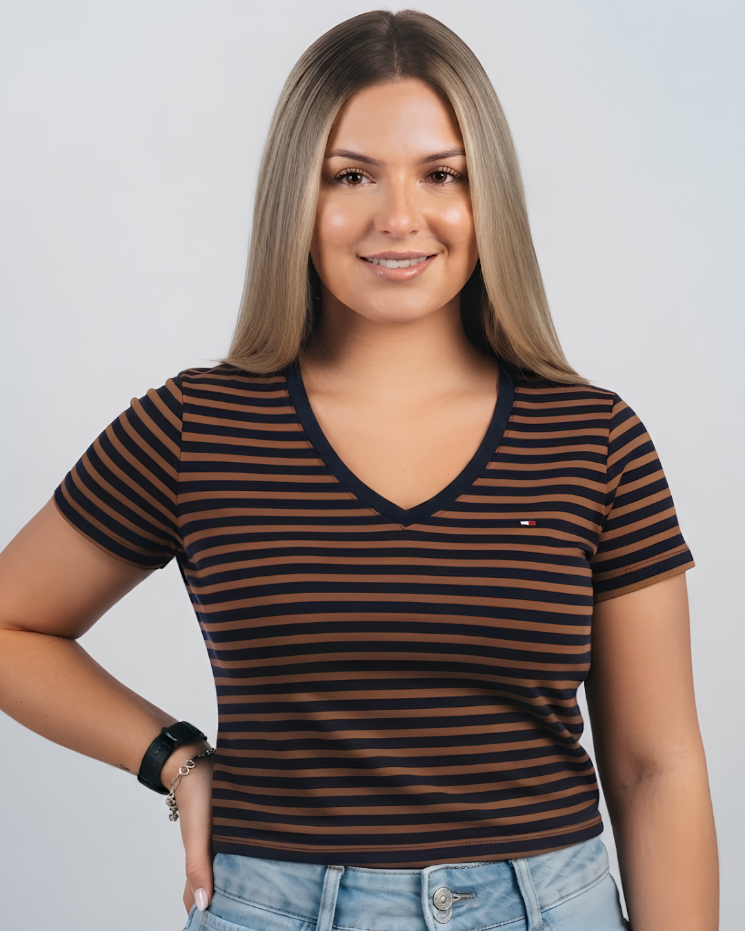 Blusa Tommy Hilfiger color café rayas azules