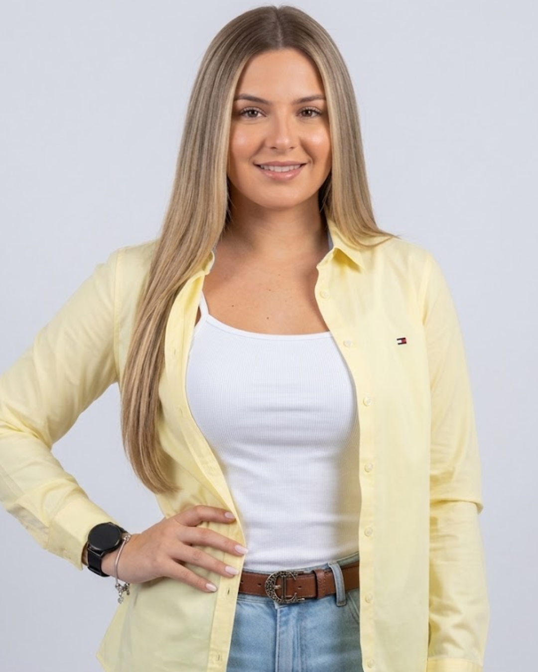 Camisera Tommy Hilfiger color amarillo