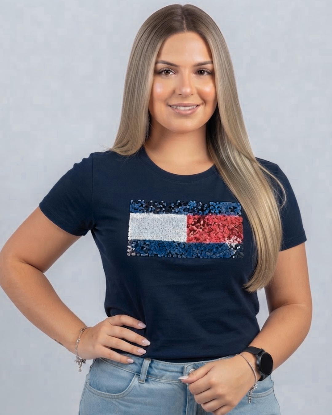 Blusa Tommy Hilfiger color  azul estampado de lentejuelas (Copy)