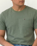 Camiseta Tommy Hilfiger color verde a rayas