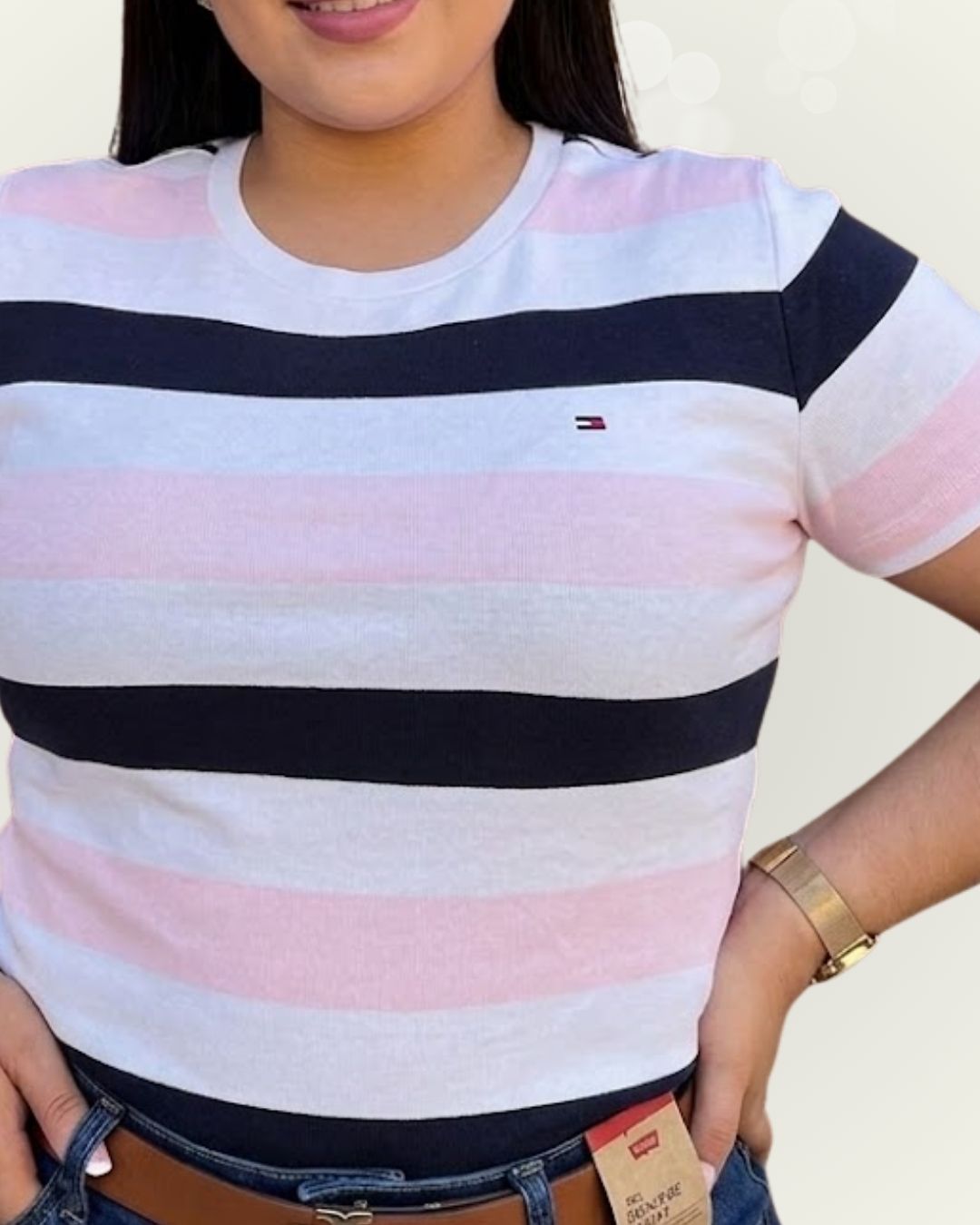 Blusa Tommy Hilfiger color blanca rayas rosadas y azules