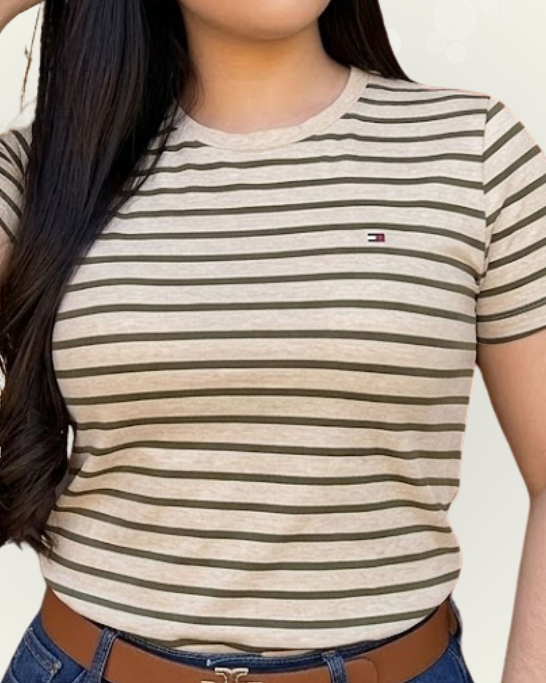 Blusa Tommy Hilfiger color beige rayas verdes