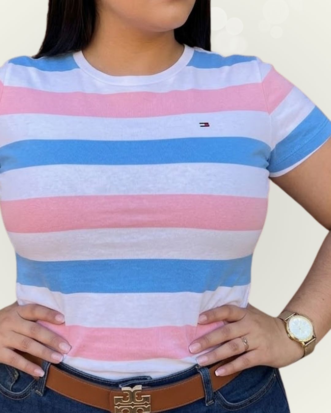 Blusa Tommy Hilfiger color blanca rayas rosadas y celeste