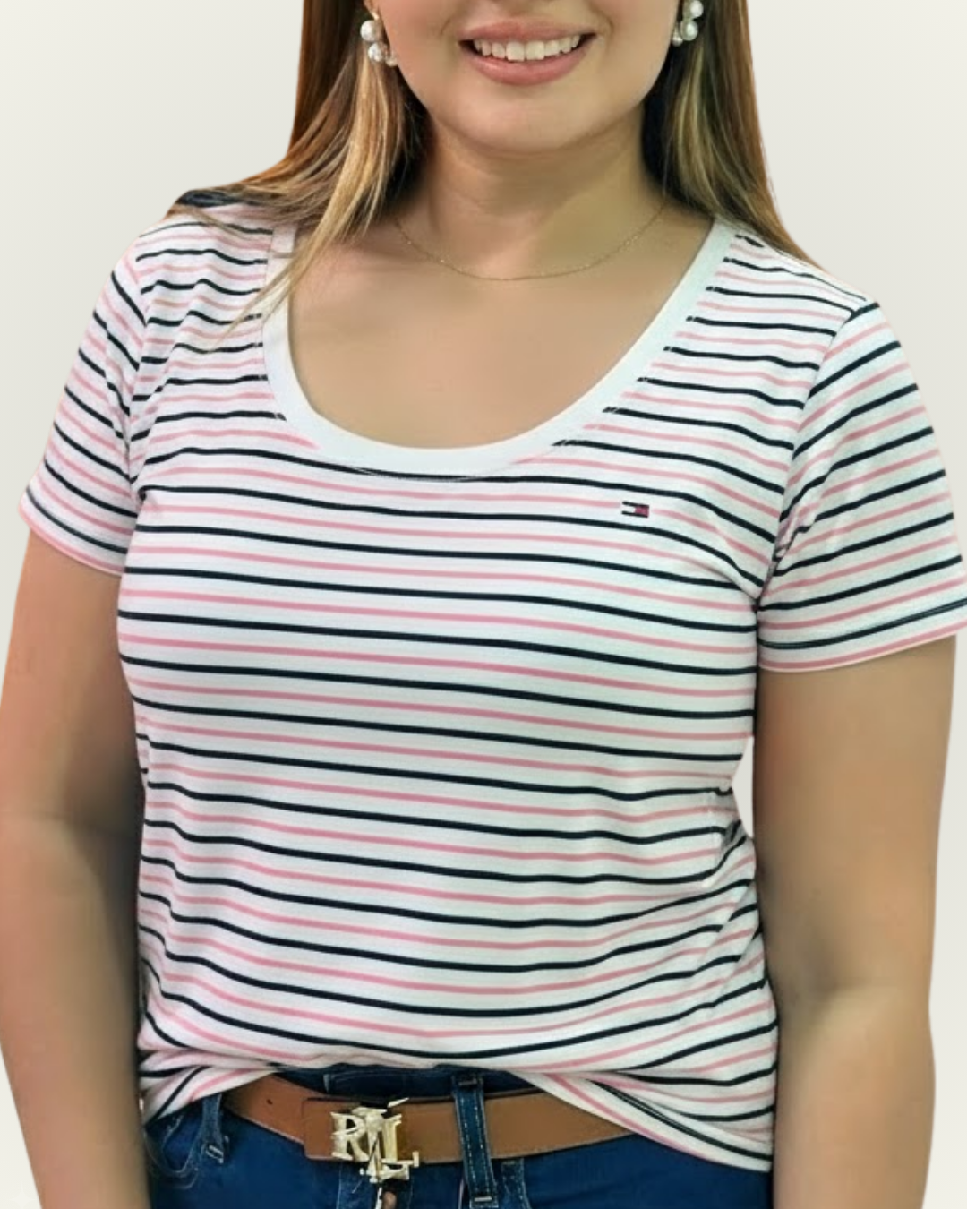 Blusa Tommy Hilfiger color blanco rayas azules y rosadas