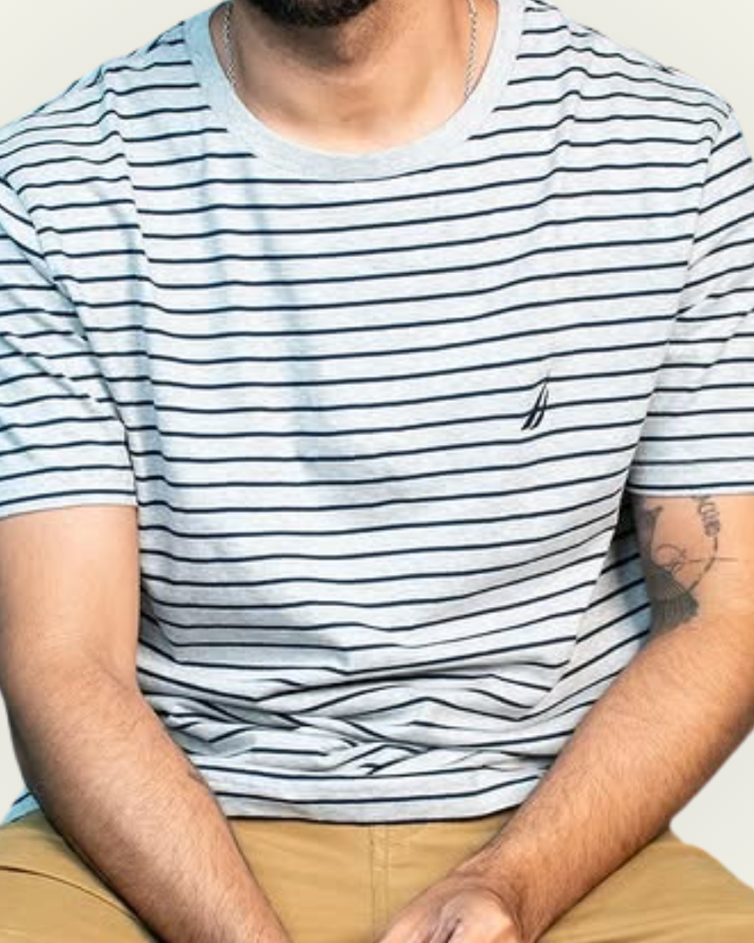 Camiseta Náutica color gris rayas azules
