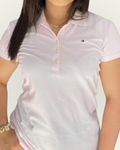 Polo Tommy Hilfiger color rosado