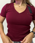 Blusa Tommy Hilfiger color vino