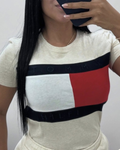 Blusa Tommy Hilfiger color beige estampada