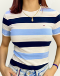 Blusa Tommy Hilfiger color blanco rayas azules celestes y azules