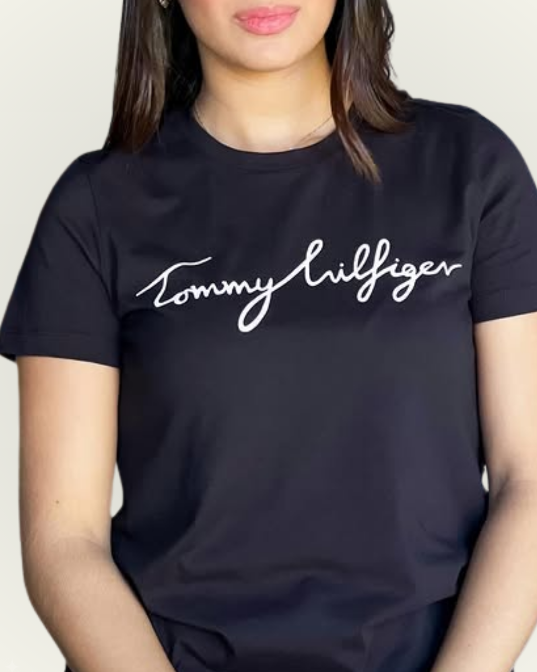 Blusa Tommy Hilfiger color negro estampada