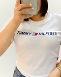 Blusa Tommy Hilfiger color blanco estampada