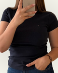 Blusa Tommy Hilfiger color negro