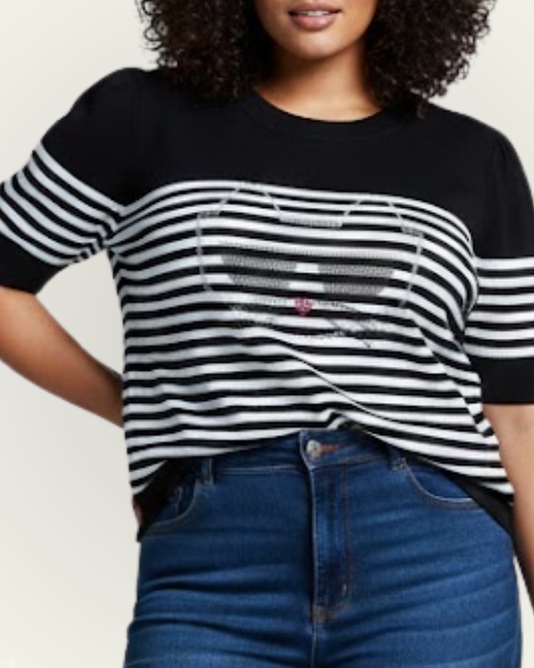 Suéter Karl Lagerfeld color negro estampada