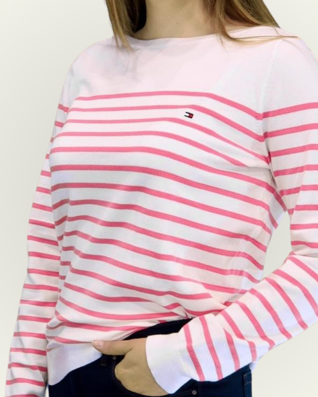 Suéter Tommy Hilfiger color blanco rayas rosadas