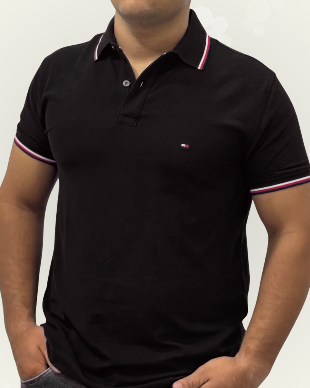 Polo Tommy Hilfiger color negro